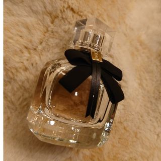 イヴサンローラン(Yves Saint Laurent)のイヴ・サンローラン　モン・パリ50ml(香水(女性用))