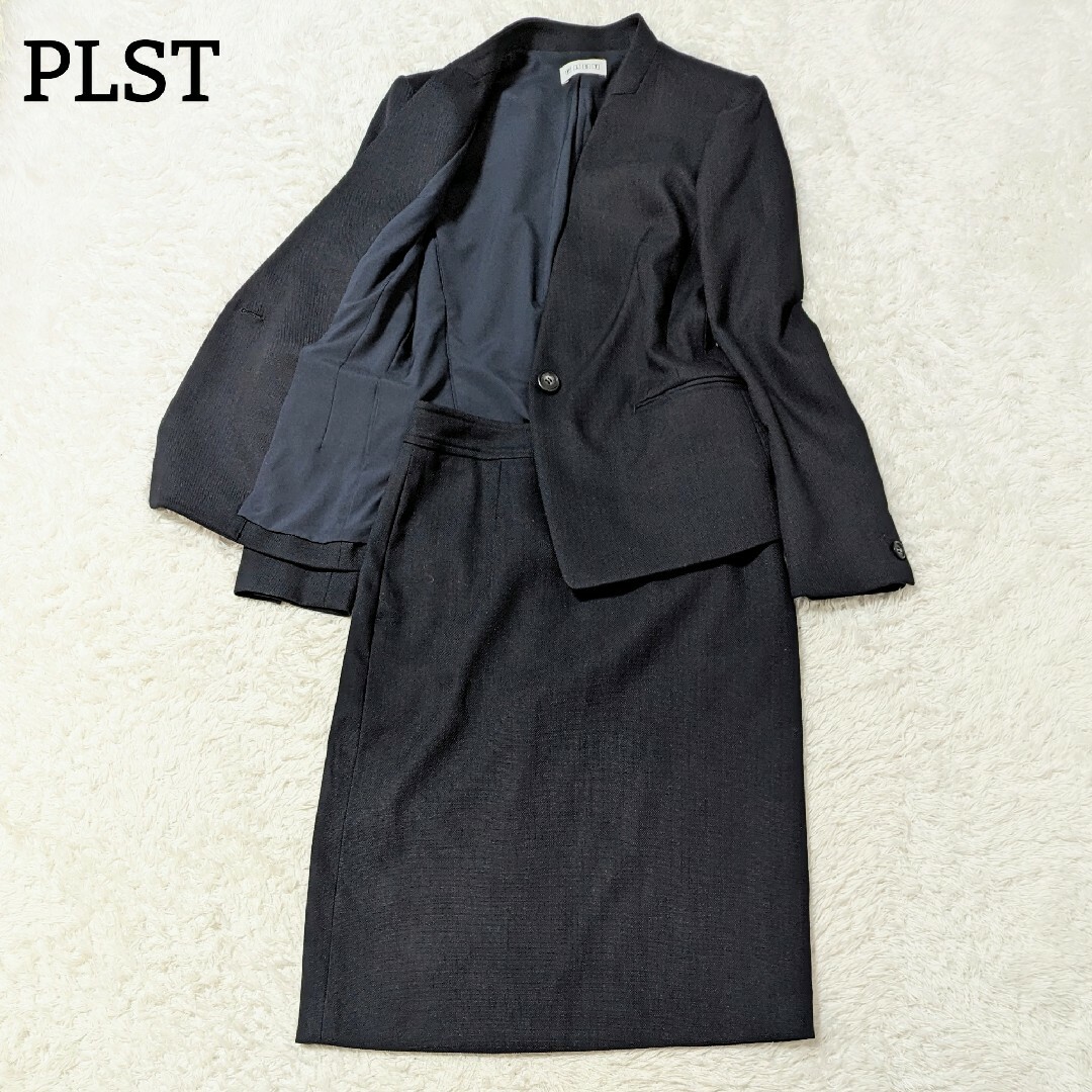 PLST(プラステ)の未使用級 プラステ スカートスーツ ノーカラー 濃紺 S ママスーツ 洗える レディースのフォーマル/ドレス(スーツ)の商品写真