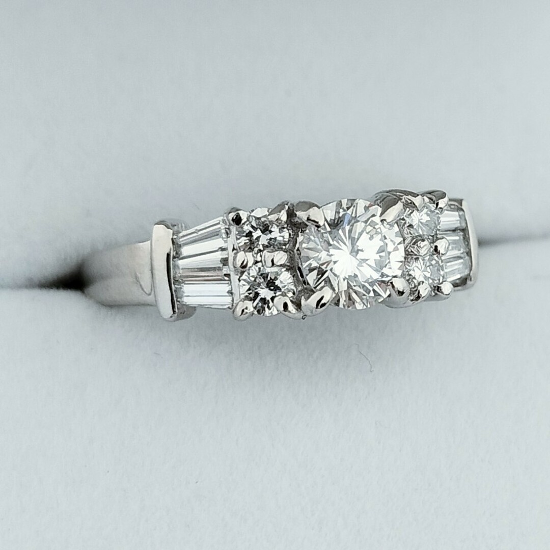 ダイヤモンド リング Pt900 0.82ct 4.7g レディースのアクセサリー(リング(指輪))の商品写真