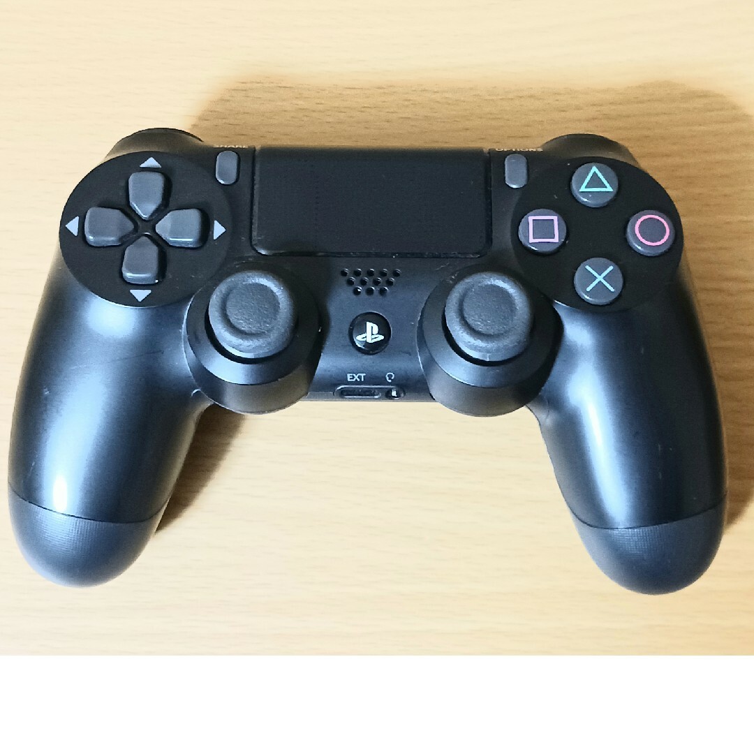 PlayStation4(プレイステーション4)のPlayStation4 PS4 本体 CUH-1200 AB01 エンタメ/ホビーのゲームソフト/ゲーム機本体(家庭用ゲーム機本体)の商品写真
