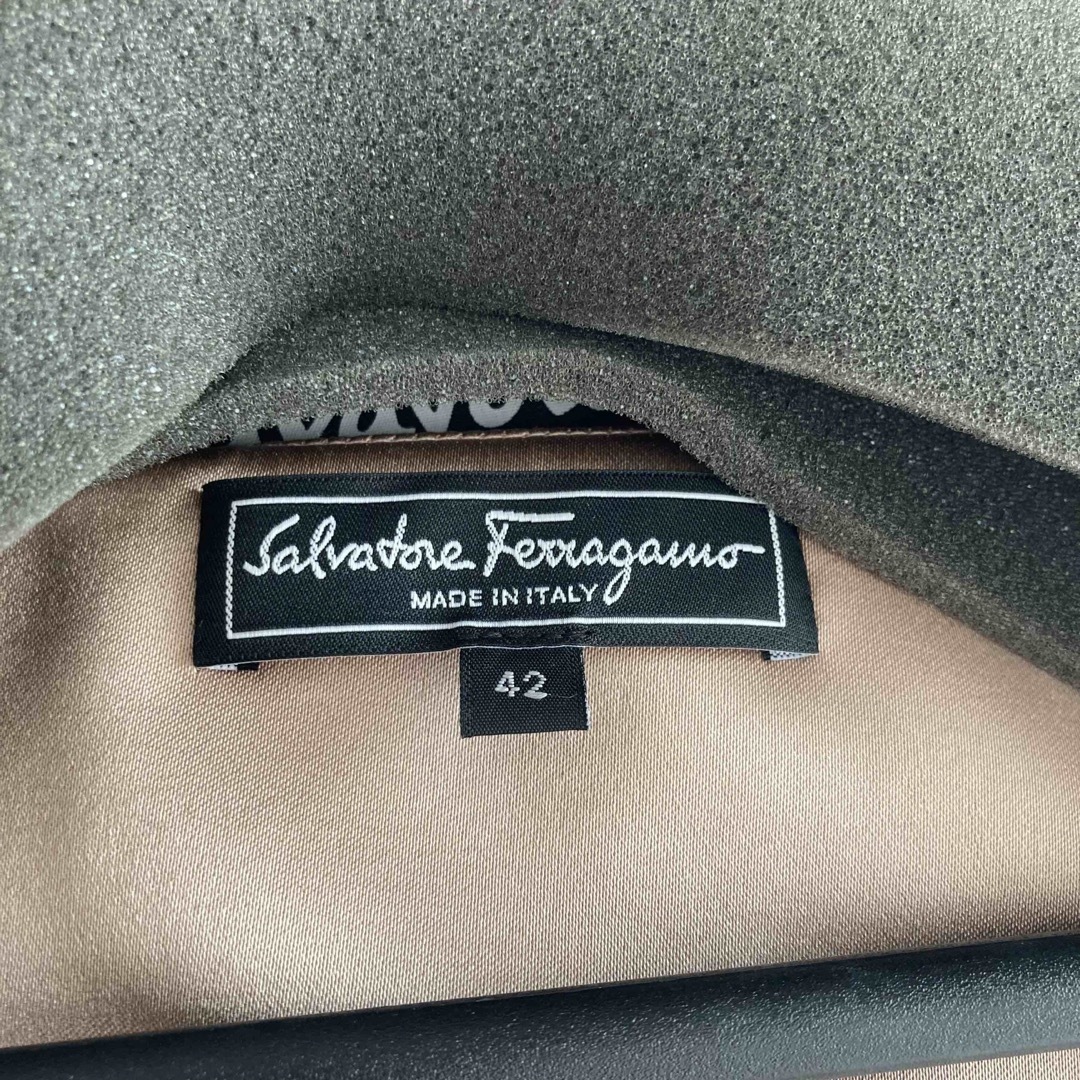 Salvatore Ferragamo(サルヴァトーレフェラガモ)の18.SS 国内正規極美品■フェラガモ ワンピース_シルク１００％/42.L レディースのワンピース(ロングワンピース/マキシワンピース)の商品写真