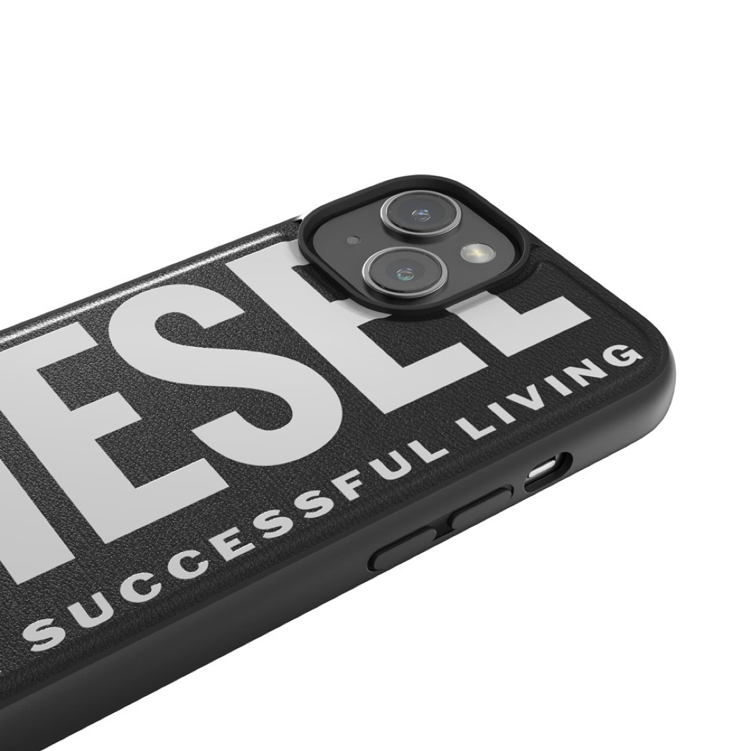 DIESEL(ディーゼル)の新品 DIESEL (ディーゼル) iPhone14用 BK/WH プレミアム スマホ/家電/カメラのスマホアクセサリー(iPhoneケース)の商品写真