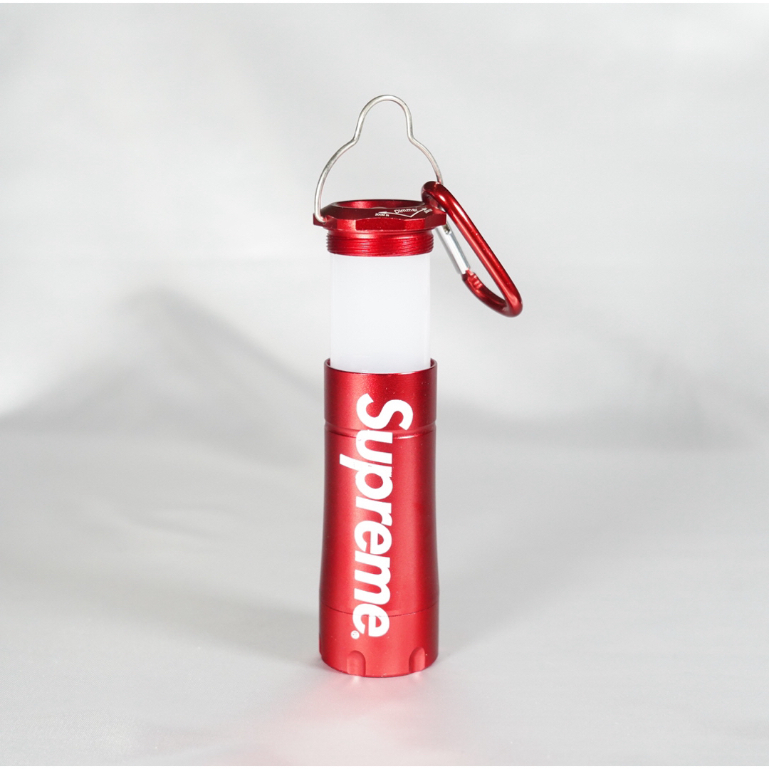 Supreme(シュプリーム)の【新品/未使用】Supreme Logo Lantern ロゴ ランタン レッド スポーツ/アウトドアのアウトドア(ライト/ランタン)の商品写真