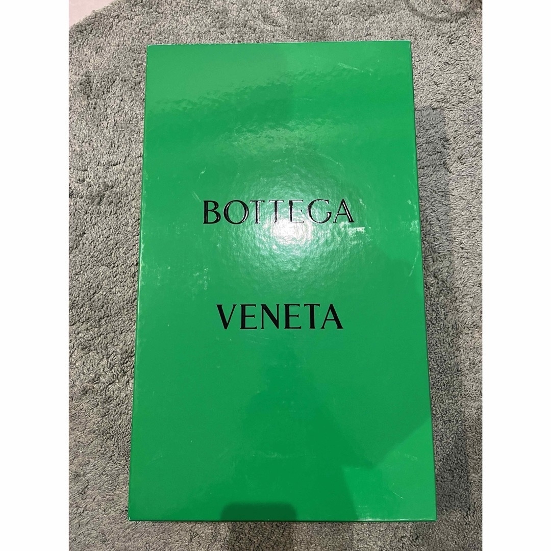 Bottega Veneta(ボッテガヴェネタ)の最終値下げ！ボッテガヴェネタ　タイヤレザーロングブーツ レディースの靴/シューズ(ブーツ)の商品写真