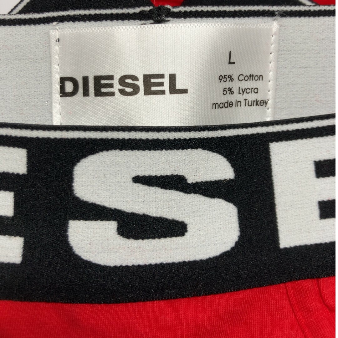 DIESEL(ディーゼル)の新品未使用　Diesel ディーゼル ボクサーパンツ　メンズ　レッド　赤　L メンズのアンダーウェア(ボクサーパンツ)の商品写真
