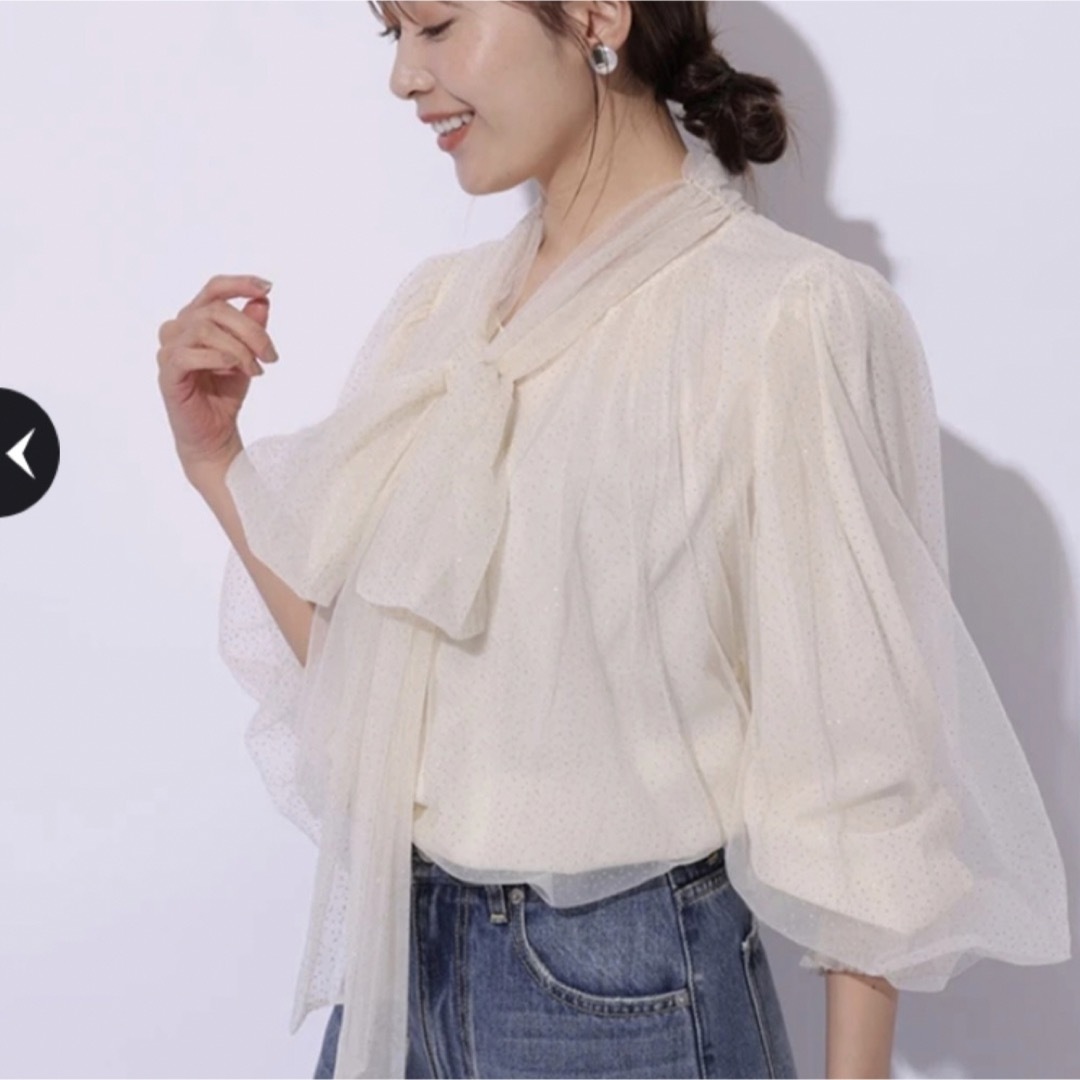 新作❤︎タグ無し新品❤︎アプワイザーリッシェ❤︎ ラメチュールボウタイブラウス 新作❤︎タグ無し新品❤︎アプワイザーリッシェ❤︎ ラメチュールボウタイブラウス