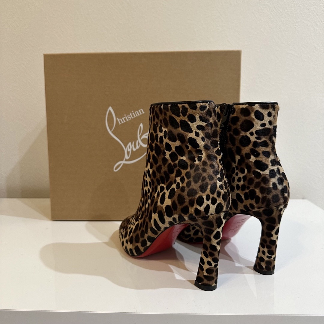 Christian Louboutin(クリスチャンルブタン)のルブタン　ブーツ レディースの靴/シューズ(ブーツ)の商品写真