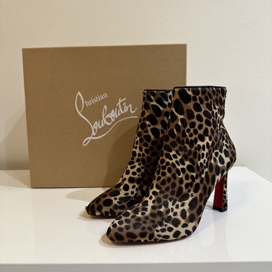 Christian Louboutin(クリスチャンルブタン)のルブタン　ブーツ レディースの靴/シューズ(ブーツ)の商品写真