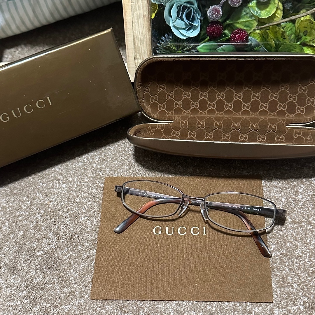 Gucci(グッチ)のGUCCI シェリーライン　メガネフレーム　日本製 レディースのファッション小物(サングラス/メガネ)の商品写真