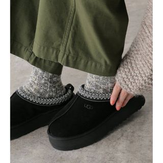 アグ(UGG)のUGG TAZZ ブラック　サイズ6 23cm(スリッポン/モカシン)