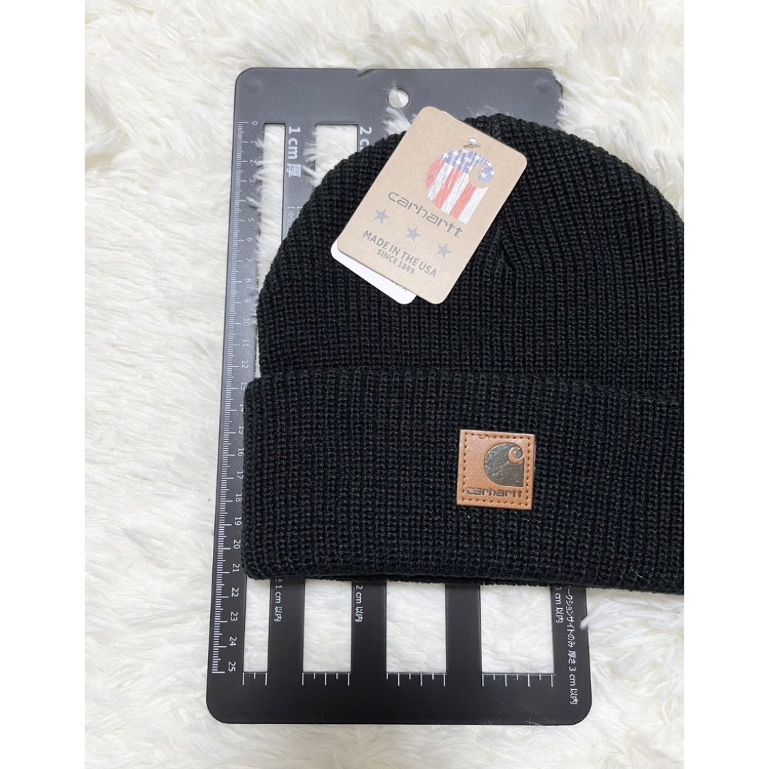 carhartt ♥️カーハート　リブ　ニット帽　ワンポイント　ブラック　冬 レディースの帽子(ニット帽/ビーニー)の商品写真
