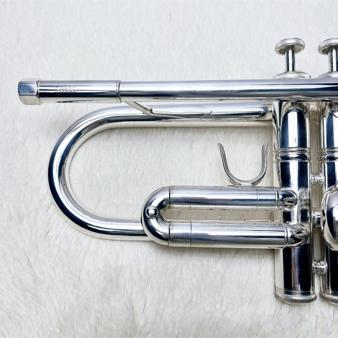 BACH(バッハ)の《極美品》bachトランペット B♭   TR-600  銀メッキ 楽器の管楽器(トランペット)の商品写真