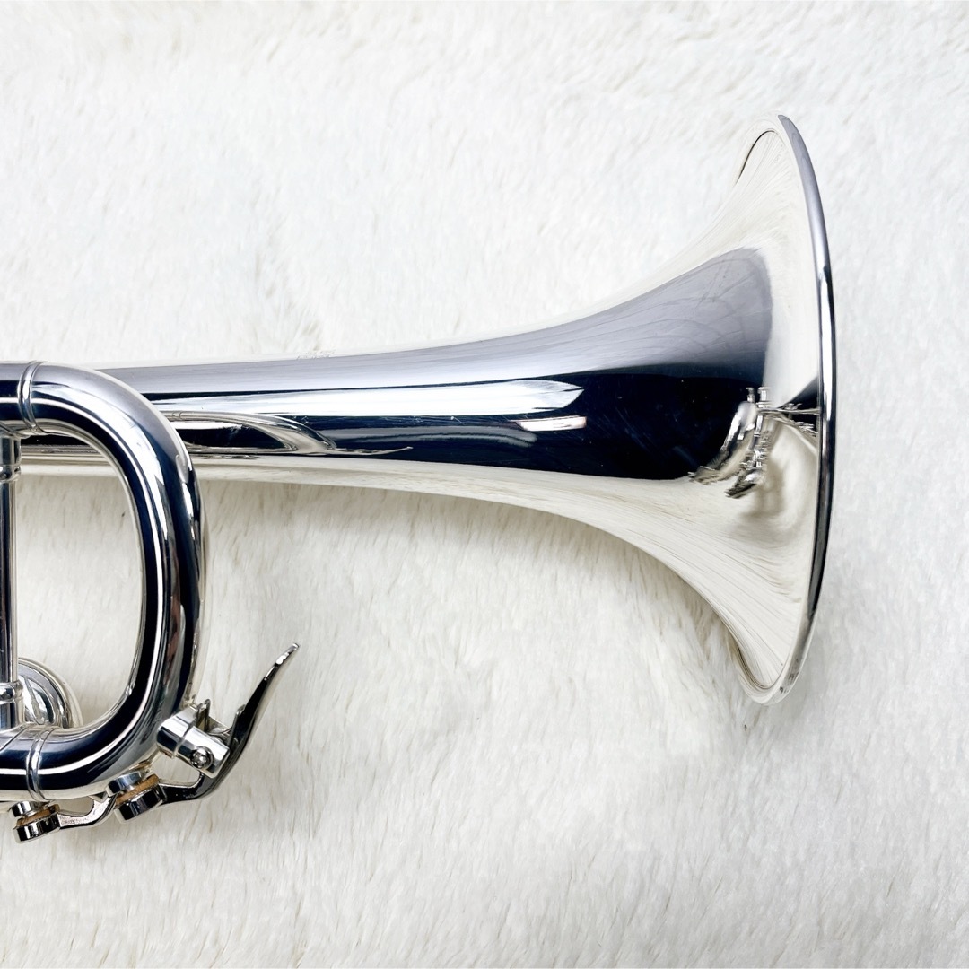 BACH(バッハ)の《極美品》bachトランペット B♭   TR-600  銀メッキ 楽器の管楽器(トランペット)の商品写真