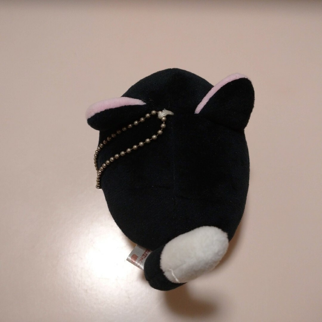 【ちーず様ご専用】まんまるにゃんこ　猫　キーホルダー　黒猫 エンタメ/ホビーのアニメグッズ(キーホルダー)の商品写真