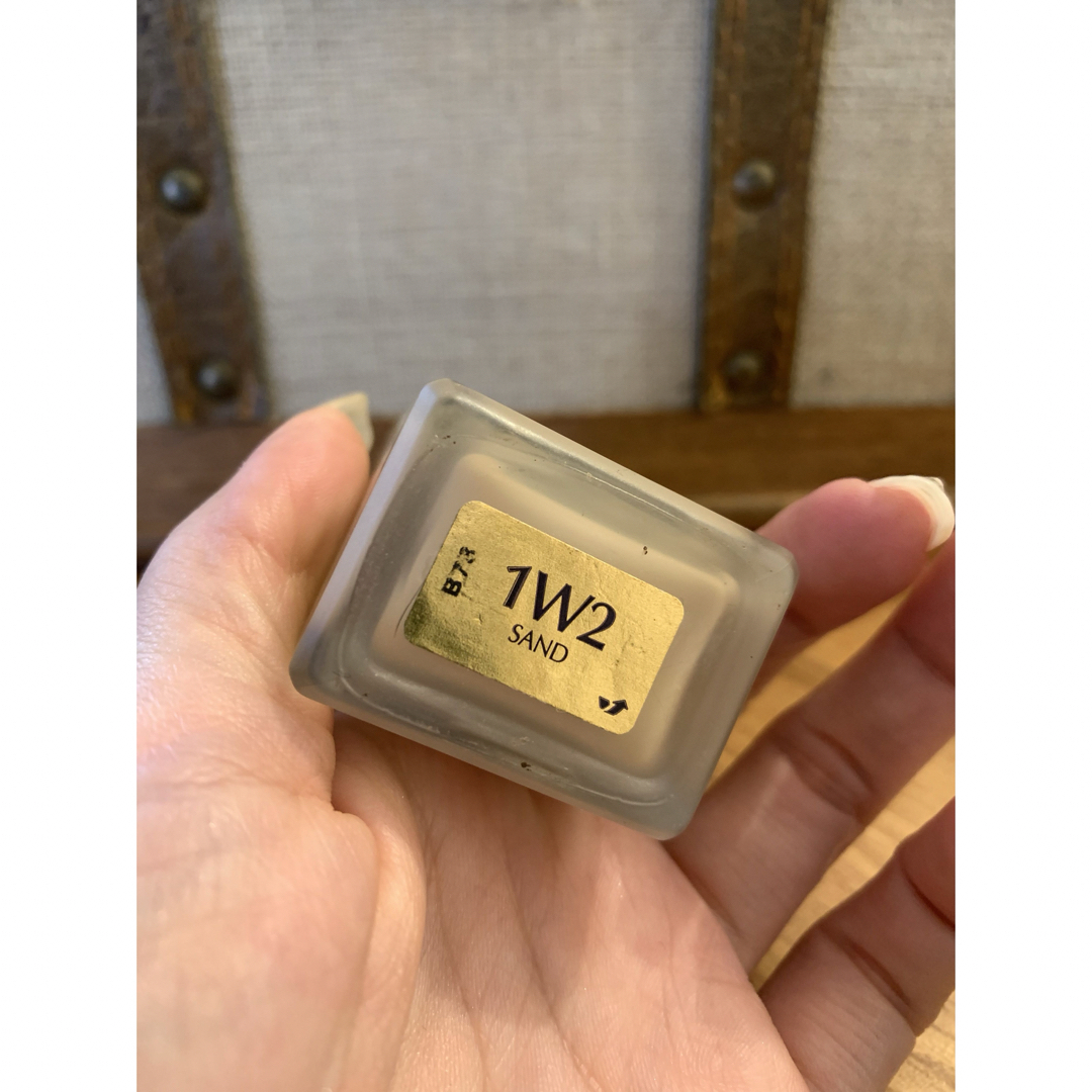 Estee Lauder(エスティローダー)のESTEE LAUDER Double Wear 1W2 SAND コスメ/美容のベースメイク/化粧品(ファンデーション)の商品写真