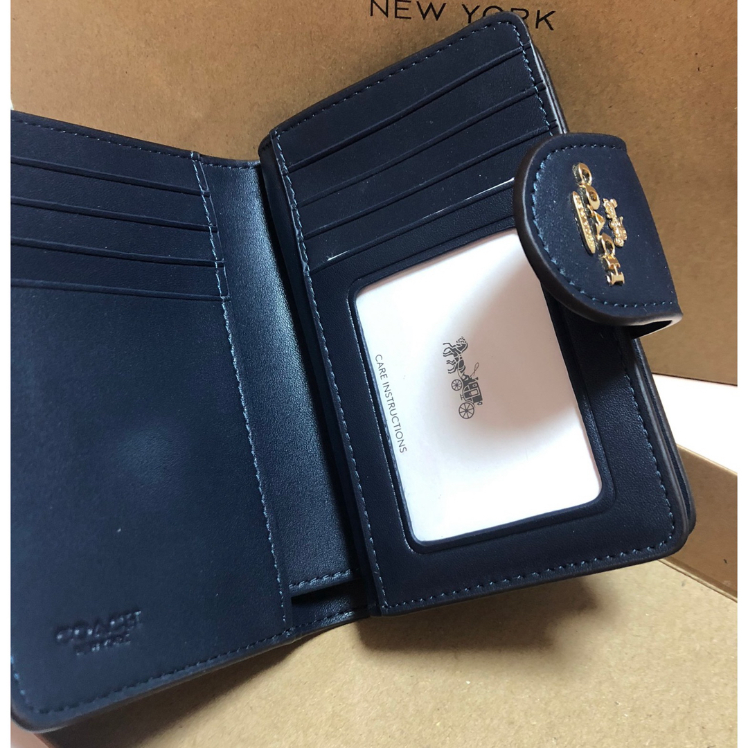 COACH - 【新品未使用】COACH 二つ折り財布 ネイビーの通販 by たまご
