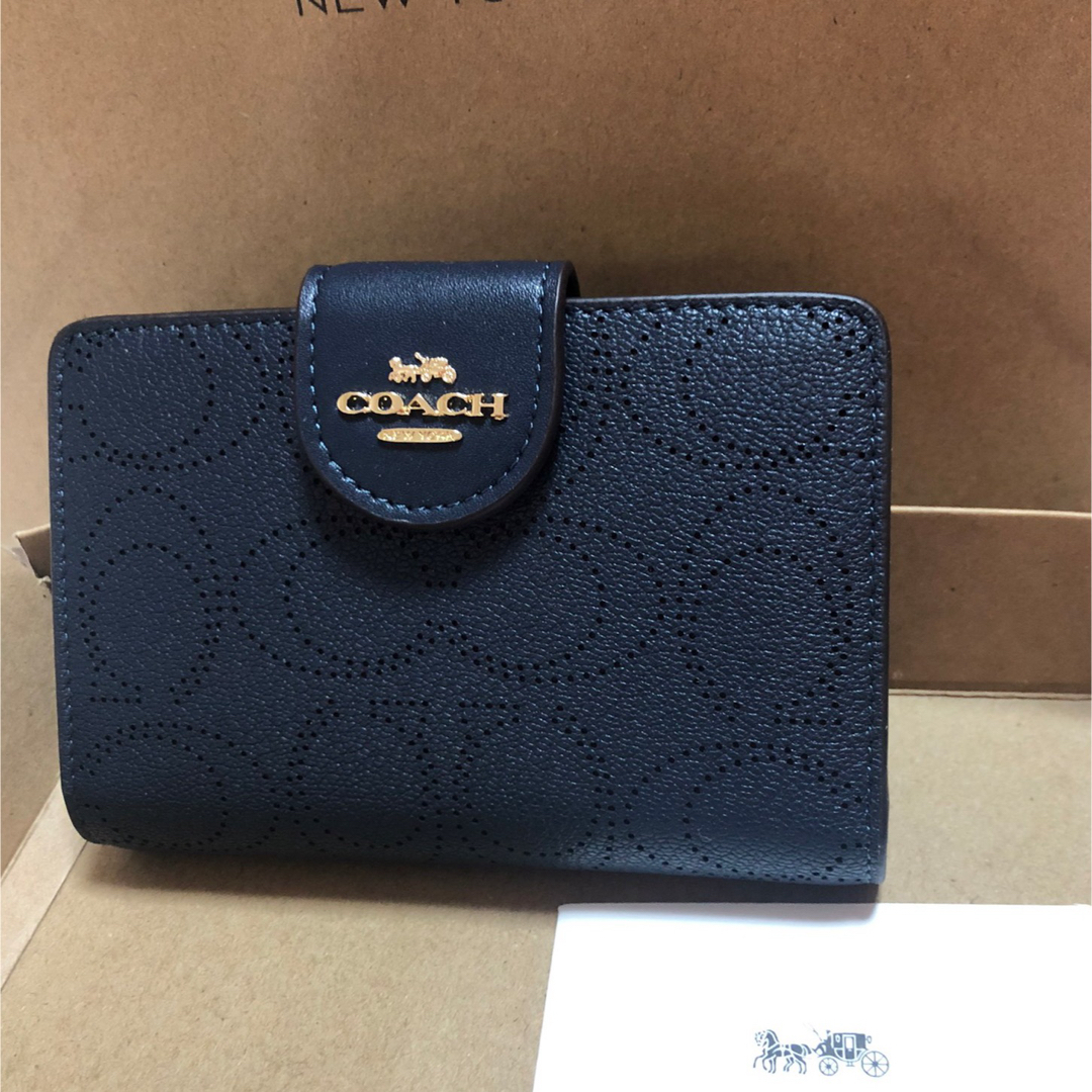 通販のお買物 ベティーさん.新品未使用】COACH 二つ折り財布 ネイビー