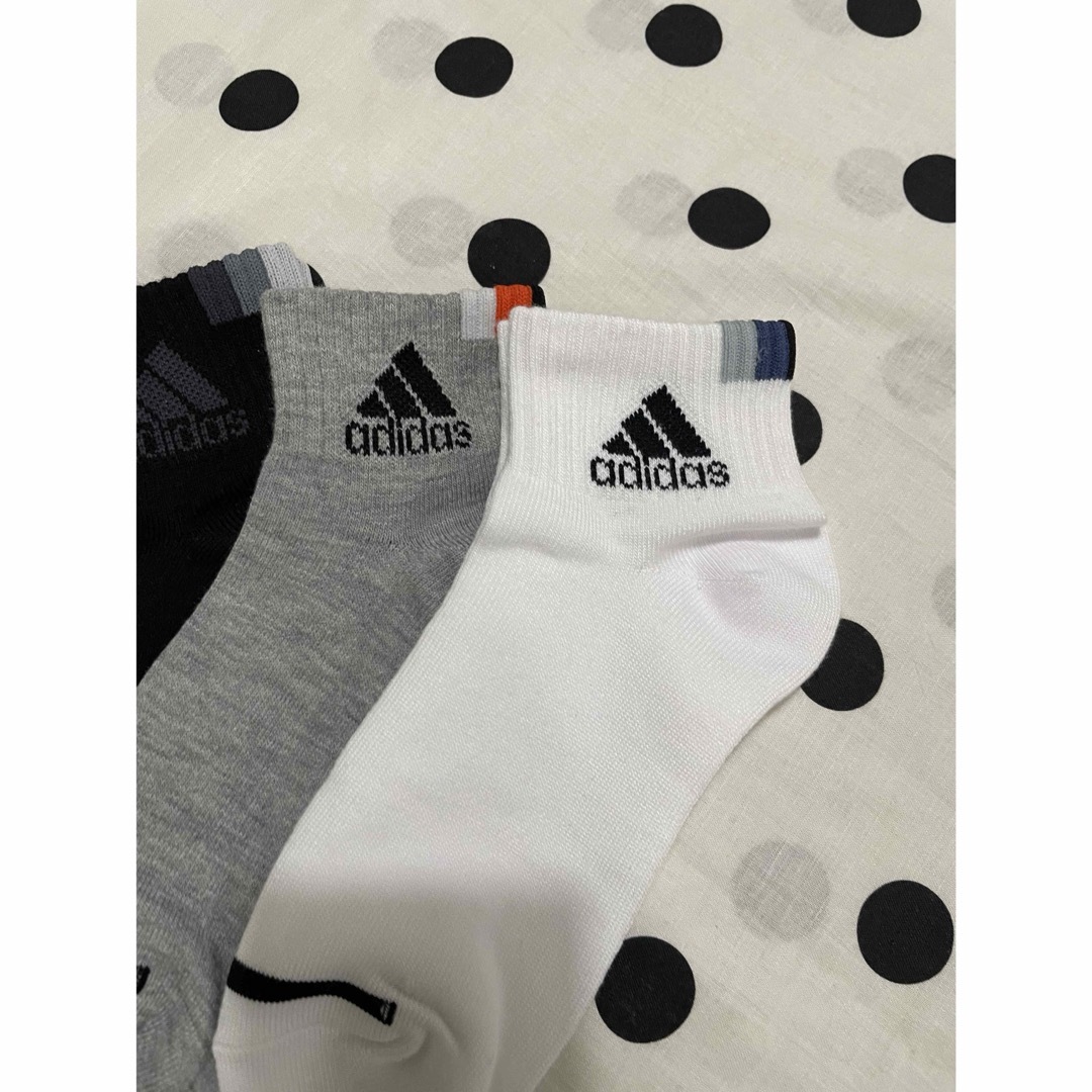 adidas(アディダス)の【新品未使用】アディダス　adidas ソックス　婦人　靴下　23〜25㎝　3足 レディースのレッグウェア(ソックス)の商品写真