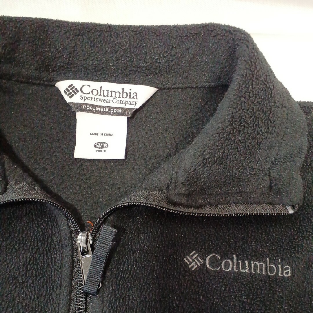 Columbia(コロンビア)の84♪US古着コロンビアフリースブラックユース14/16(身長160cm前後) レディースのジャケット/アウター(ナイロンジャケット)の商品写真