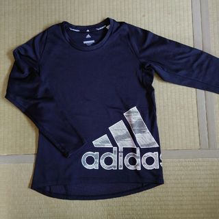 アディダス(adidas)のアディダスのロングＴシャツ(Tシャツ/カットソー)