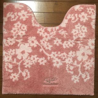 ローラアシュレイ(LAURA ASHLEY)のローラアシュレイ  トイレマット　マット　ピンク　新品未使用(トイレマット)