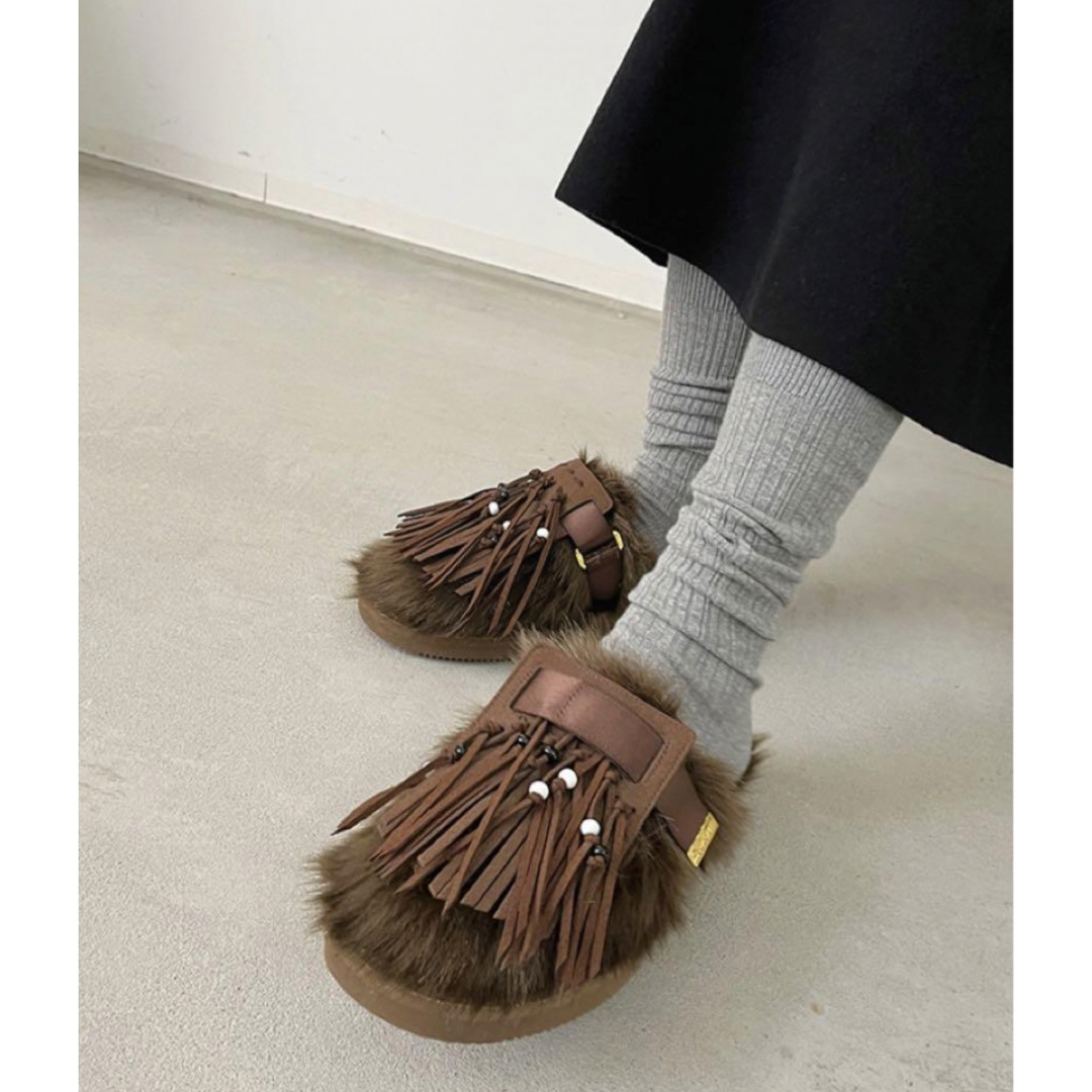 L'Appartement DEUXIEME CLASSE(アパルトモンドゥーズィエムクラス)のL'Appartement 【SUICOKE】FUR×Fringe SABO レディースの靴/シューズ(スリッポン/モカシン)の商品写真