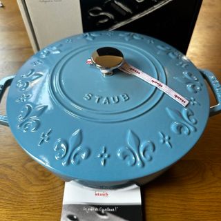 ストウブ(STAUB)の新品 ラスト1点staub ストウブ フルールドリス　ココット サックスブルー鍋(鍋/フライパン)