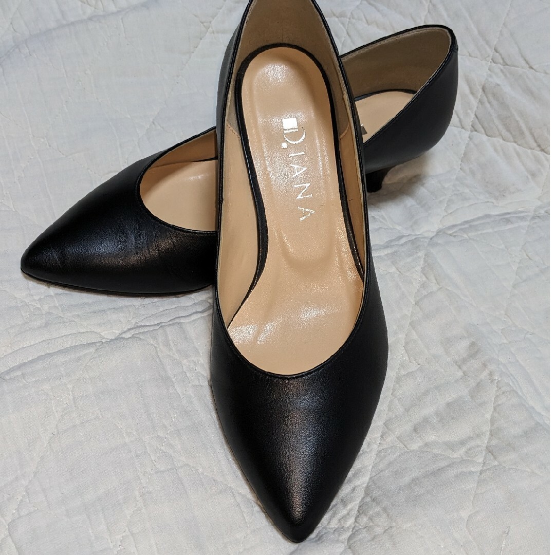 DIANA(ダイアナ)の超美品！ダイアナ パンプス ブラック 23cm レディースの靴/シューズ(ハイヒール/パンプス)の商品写真