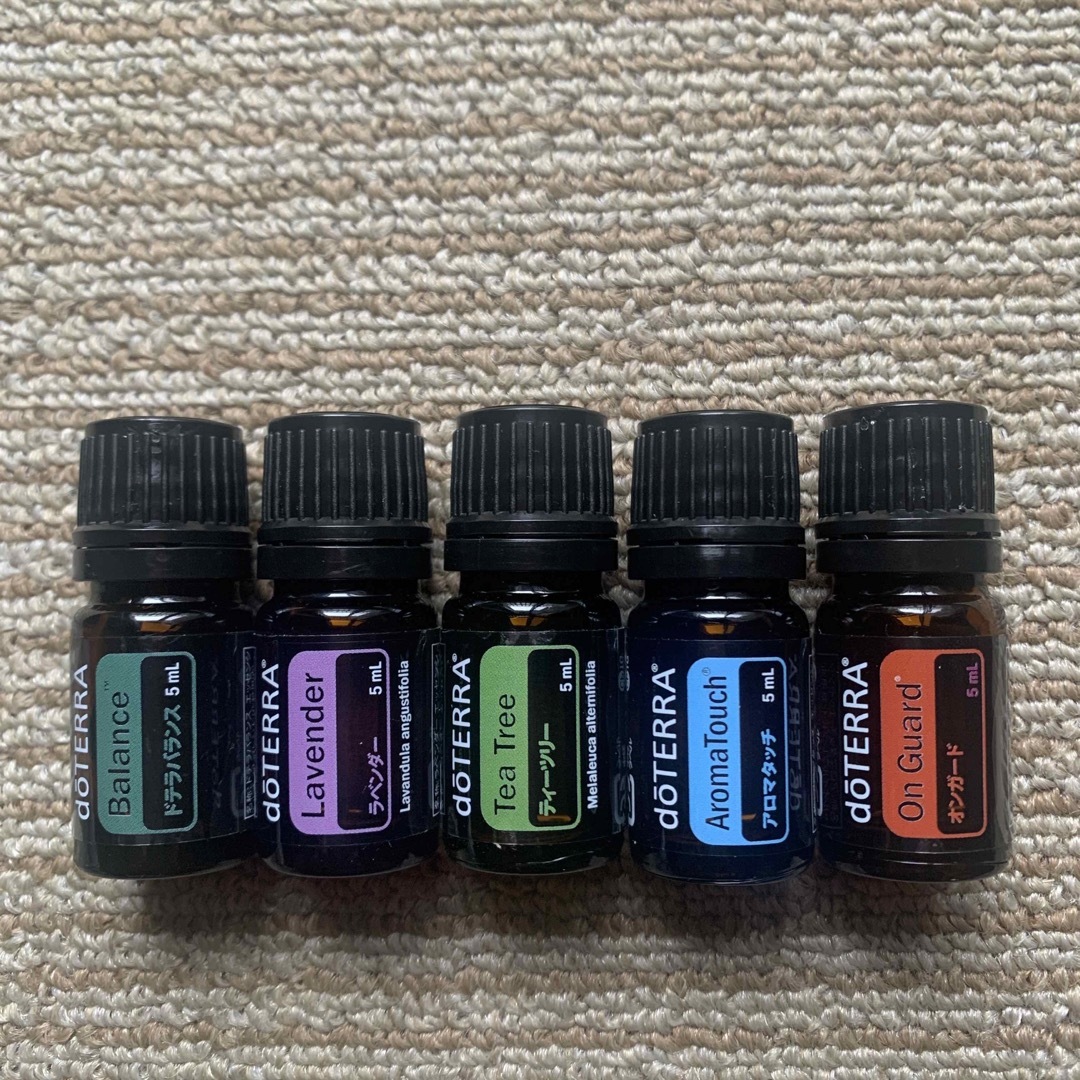 新品未開封☆doTERRA ドテラ イントロキット エッセンシャルオイル