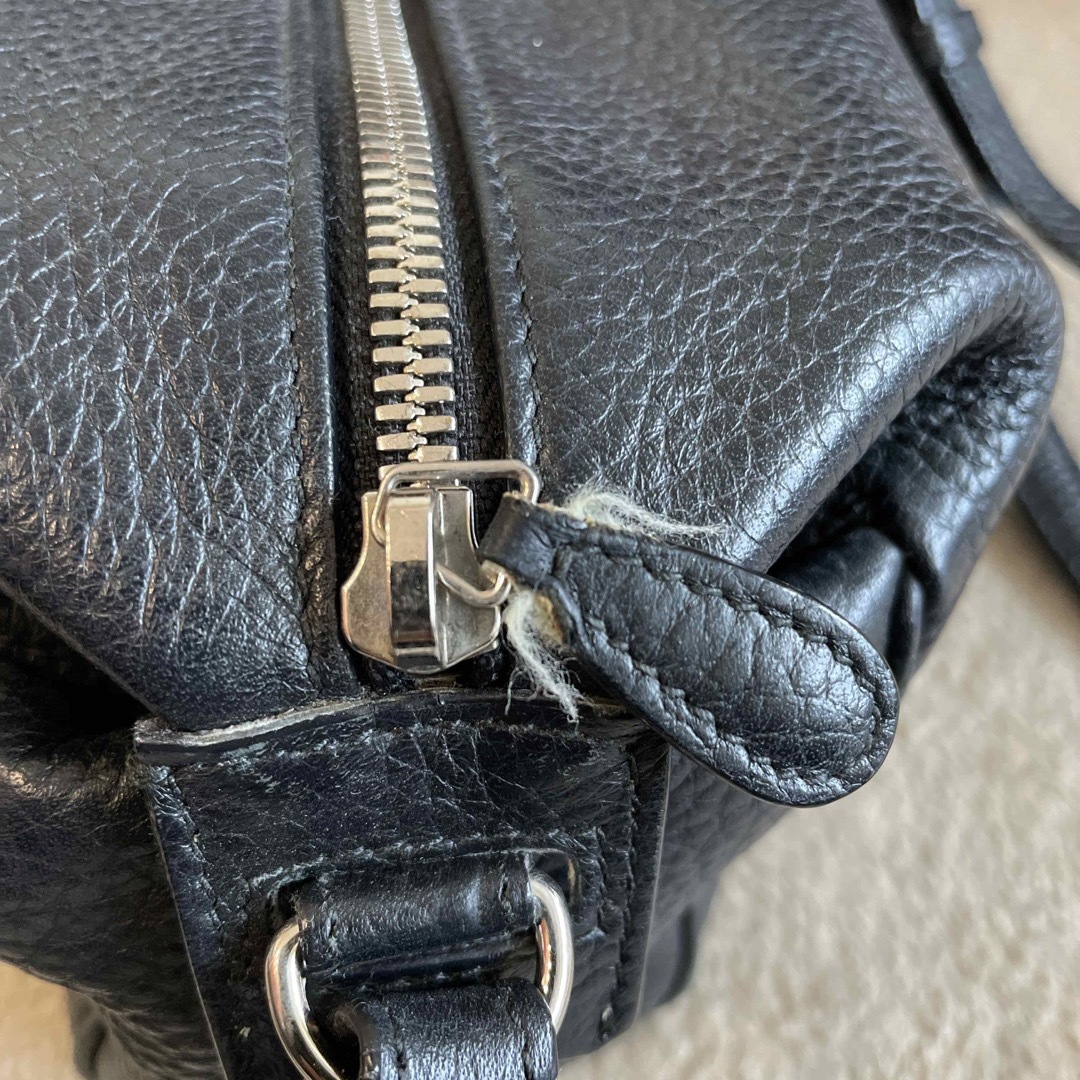 BALENCIAGA BAG(バレンシアガバッグ)のBALENCIAGA バレンシアガ　革　ショルダーバッグ　ポシェット レディースのバッグ(ショルダーバッグ)の商品写真