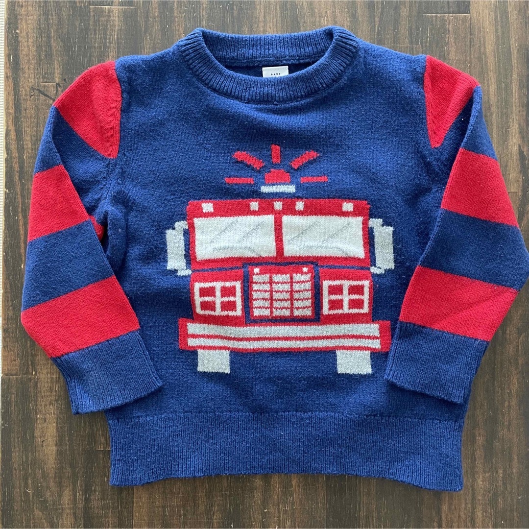 babyGAP(ベビーギャップ)のBabyGap ベビーギャップ セーター 消防車 2歳 95cm 青 冬 男の子 キッズ/ベビー/マタニティのキッズ服男の子用(90cm~)(ニット)の商品写真