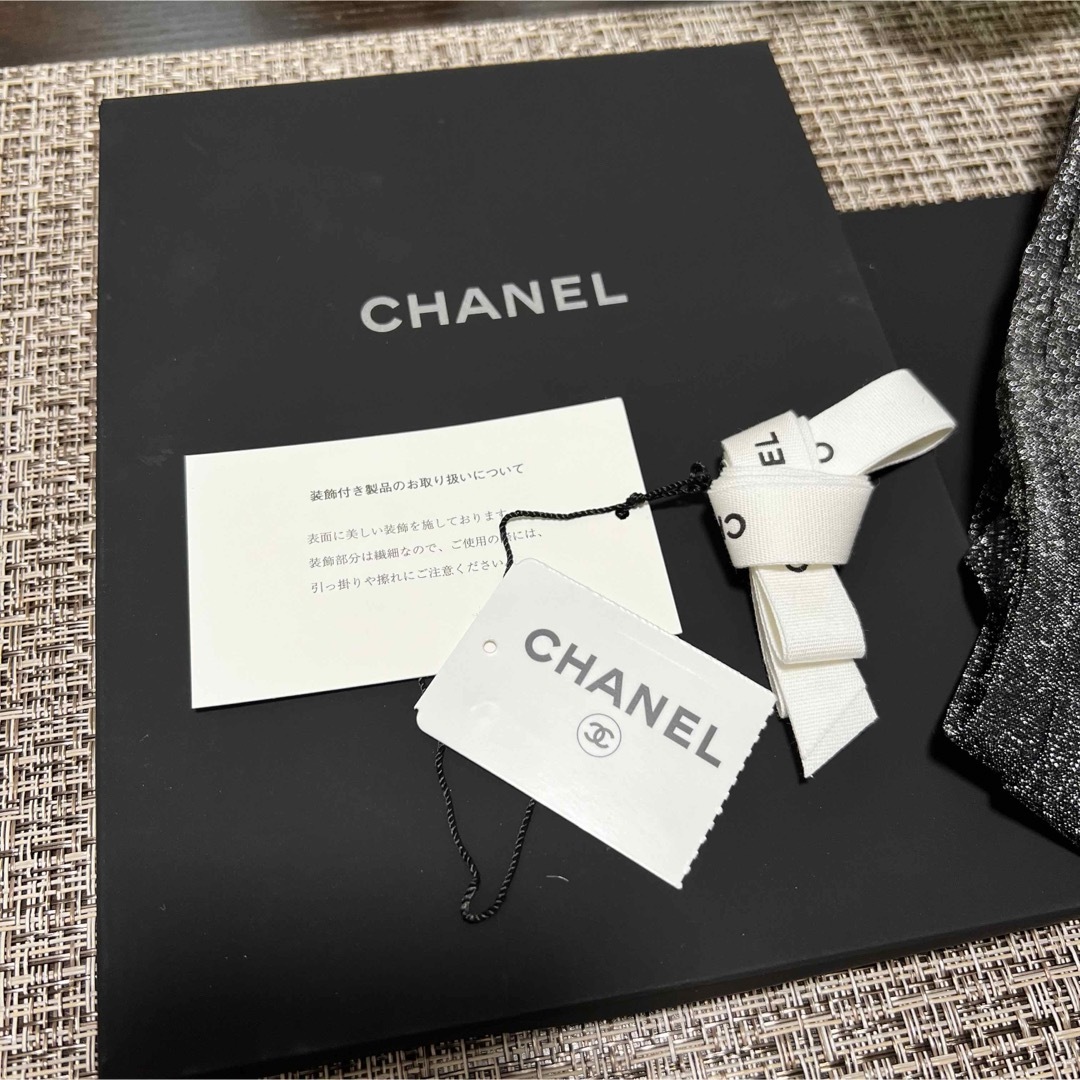 CHANEL(シャネル)のCHANEL シャネル タイツ ブラック ラメ入り 未使用 希少 箱付き レディースのレッグウェア(タイツ/ストッキング)の商品写真