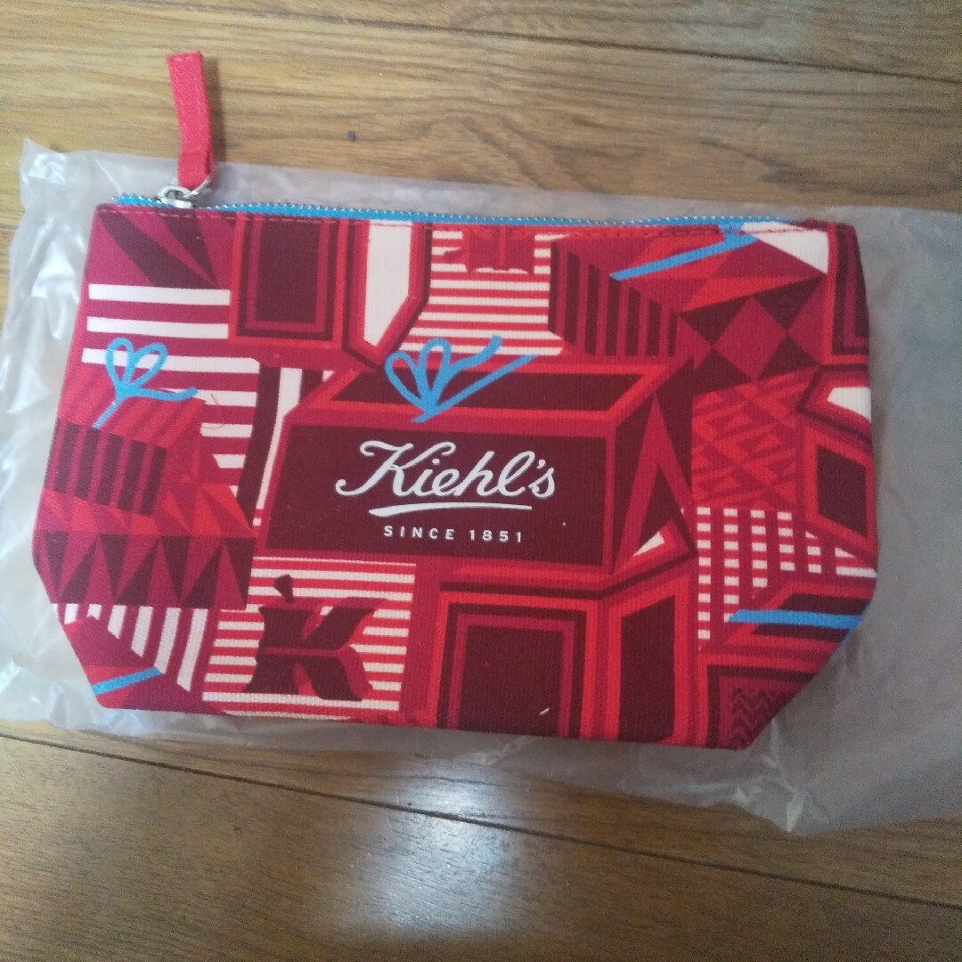 Kiehl's(キールズ)の未使用】キールズ ポーチ レディースのファッション小物(ポーチ)の商品写真