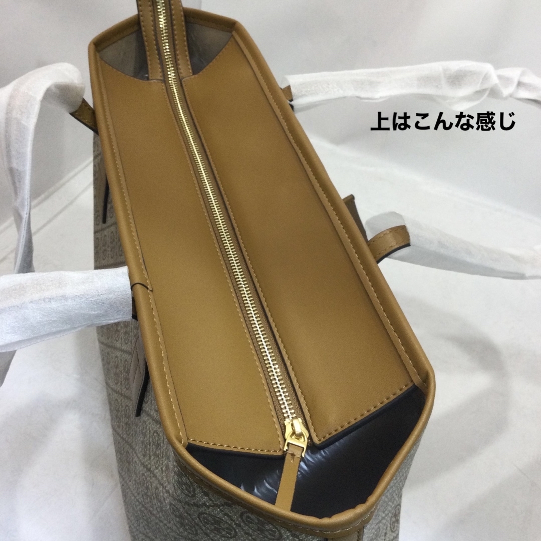 Tory Burch(トリーバーチ)のトリーバーチ　トートバッグ　KB 2352 レディースのバッグ(トートバッグ)の商品写真