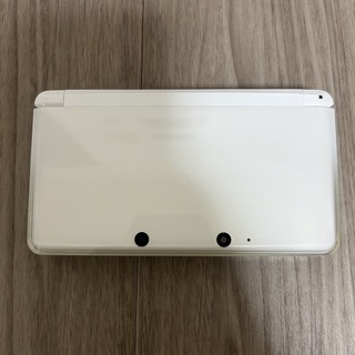 ニンテンドー3DS(ニンテンドー3DS)のNintendo 3DS  (充電アダプター/タッチペン付き)(携帯用ゲーム機本体)