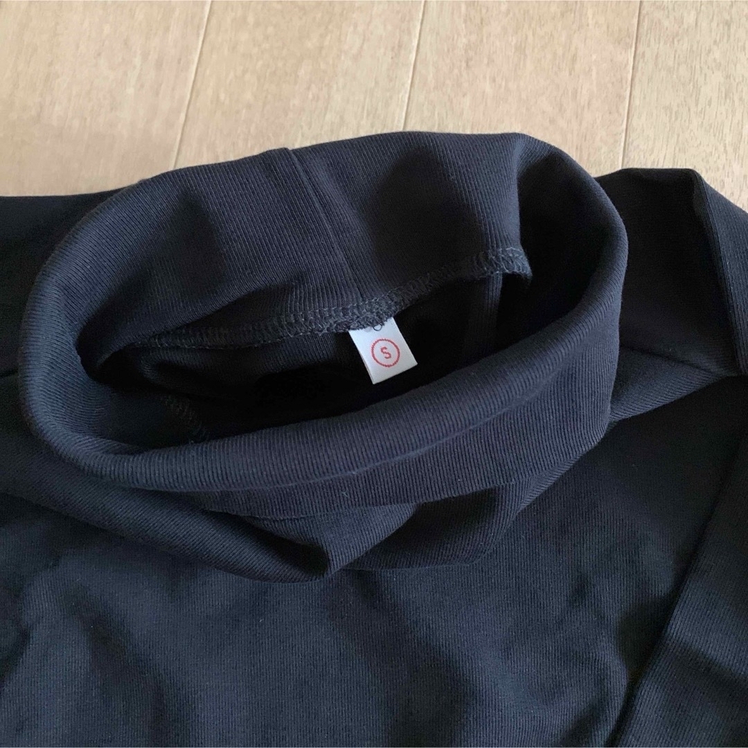 UNIQLO(ユニクロ)のUNIQLO　タートルネック　S  ブラック レディースのトップス(カットソー(長袖/七分))の商品写真