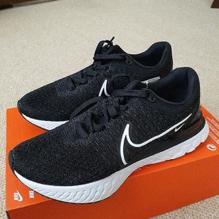 ナイキ(NIKE)の新品未使用タグ付　NIKE　リアクト インフィニティ ラン フライニット 3(シューズ)