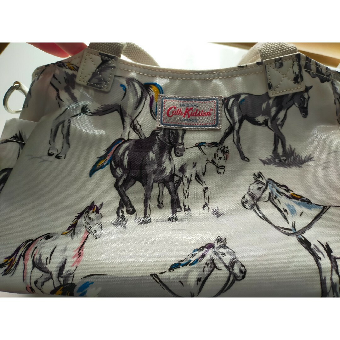 Cath Kidston(キャスキッドソン)のキャスキッドソン トートバッグ ショルダーバッグ ホース 馬柄 レディースのバッグ(トートバッグ)の商品写真