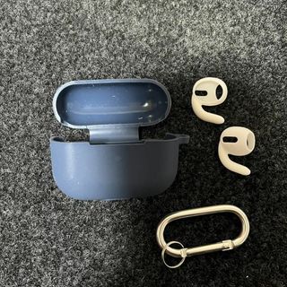 AirPods Pro ケース イヤーフック付き ネイビー ワイヤレス充電可能(モバイルケース/カバー)