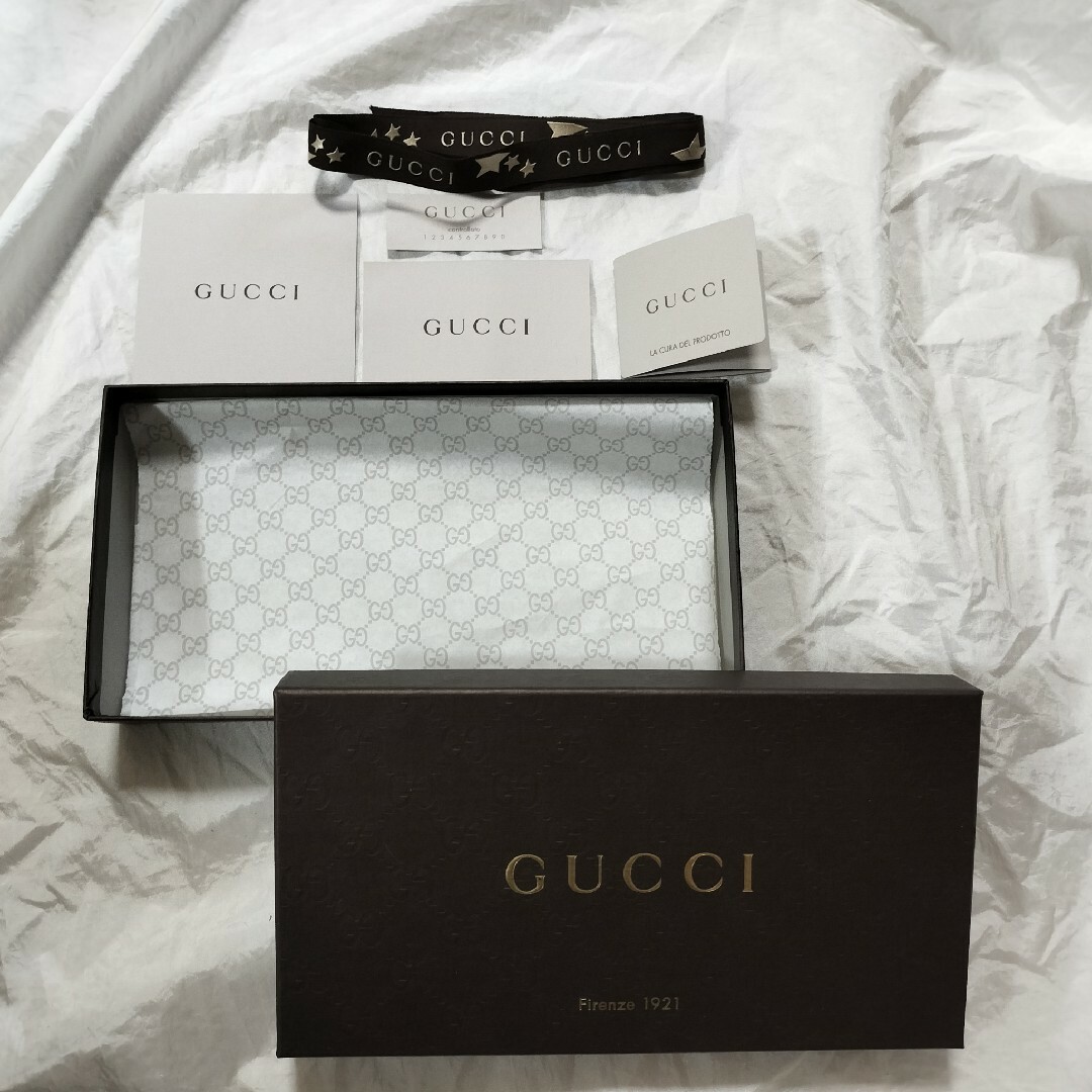 Gucci(グッチ)のGUCCI　長財布　空き箱 レディースのバッグ(ショップ袋)の商品写真