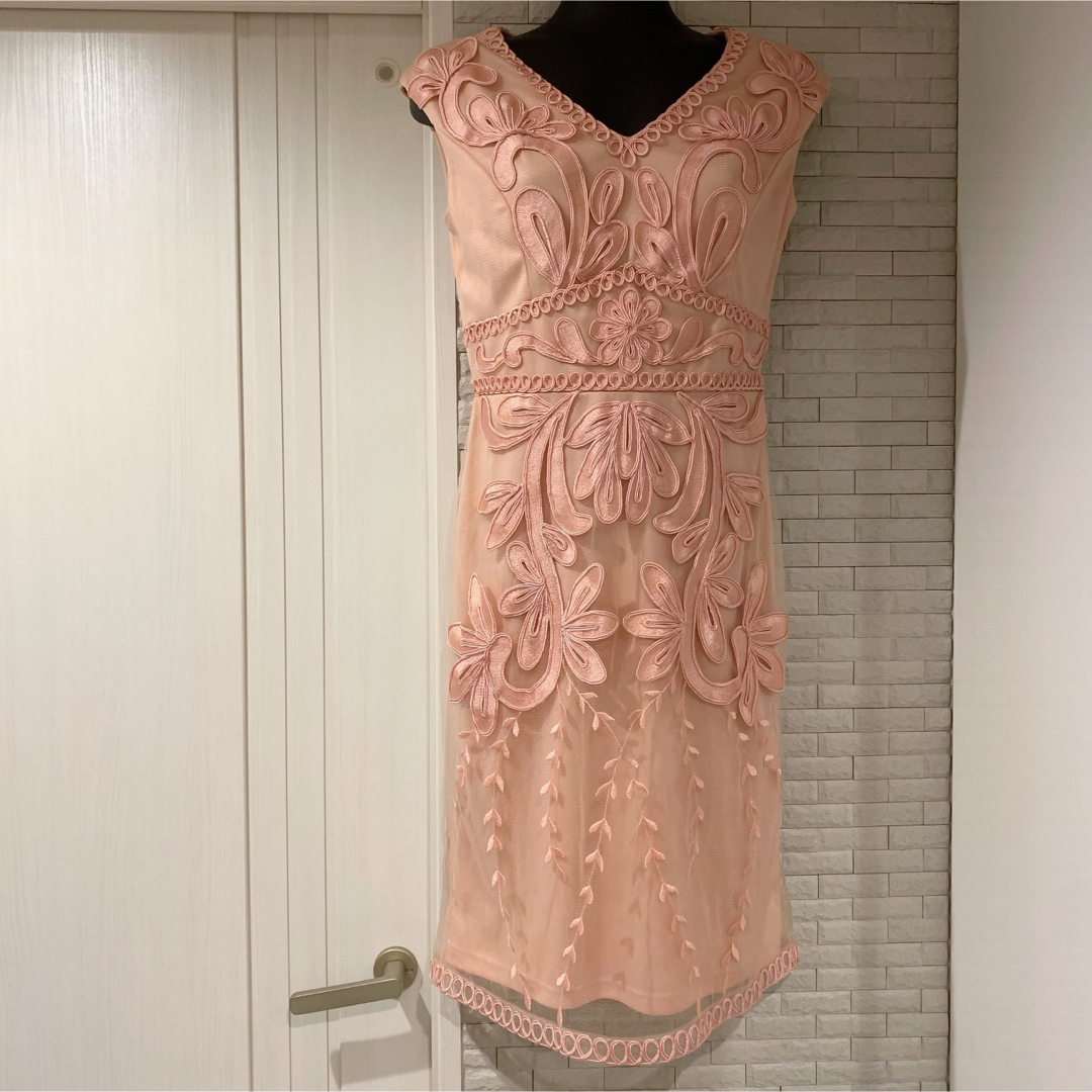 オットーコレクション　フォーマル　ワンピースドレス　サーモンピンク　未使用　美品 レディースのワンピース(ひざ丈ワンピース)の商品写真