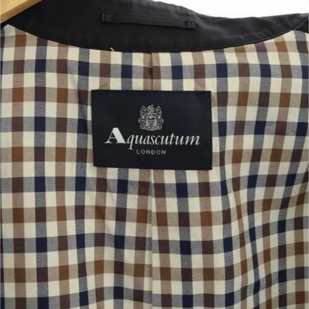 AQUA SCUTUM(アクアスキュータム)のAQUASCUTUM 黒色トレンチコート(英国王室御用達) メンズのジャケット/アウター(トレンチコート)の商品写真