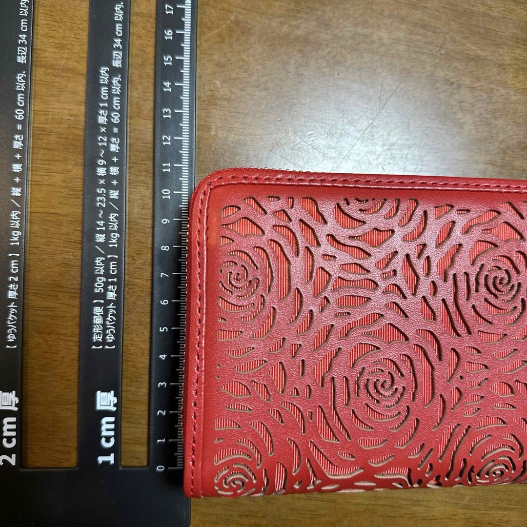 新品未使用品 牛革 財布 赤 薔薇柄 レディースのファッション小物(財布)の商品写真