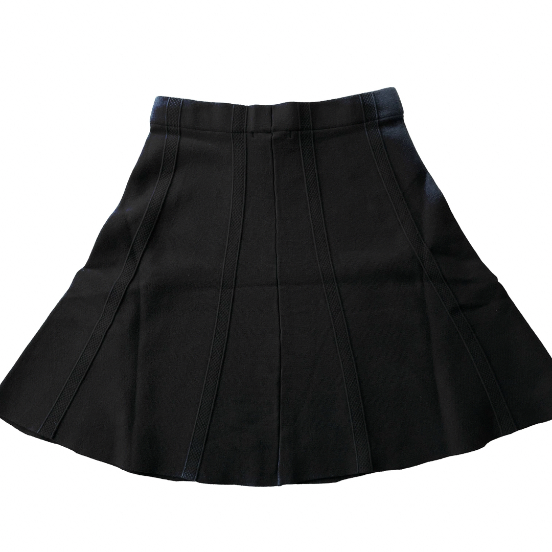 新品未使用　フレアミニスカート　秋冬スカート　ブラック　無地　ボトムス　Mサイズ レディースのスカート(ミニスカート)の商品写真