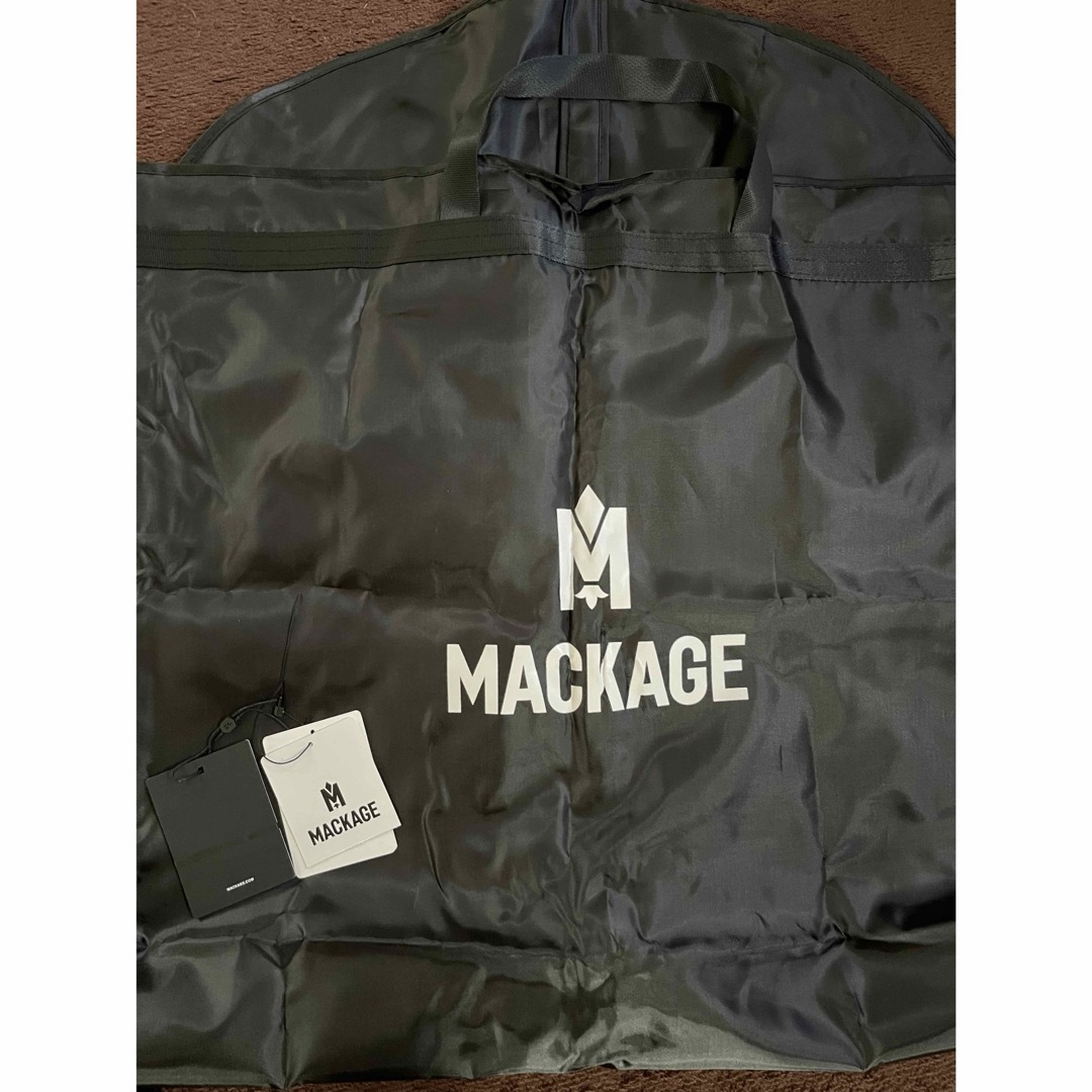 Mackage(マッカージュ)のMACKAGE  マッカージュ   テディベスト   ZERINA レディースのジャケット/アウター(ダウンジャケット)の商品写真