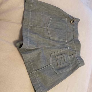FENDI(ショートパンツ)のフリマアイテム一覧 FENDI(ショートパンツ)のフリマアイテム一覧