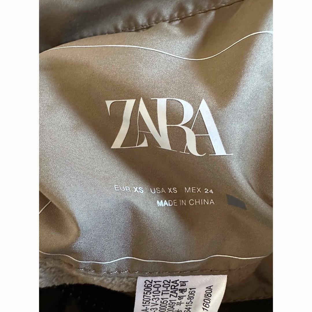 ZARA(ザラ)の■ZARA  レディース  フーディロングダウンベスト　サイズＸＳ レディースのジャケット/アウター(ダウンベスト)の商品写真