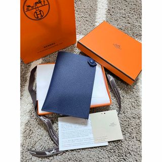 エルメス(Hermes)の✨エルメス✨HERMES パスポートケース　ターマック⭐︎B刻　(パスケース/IDカードホルダー)