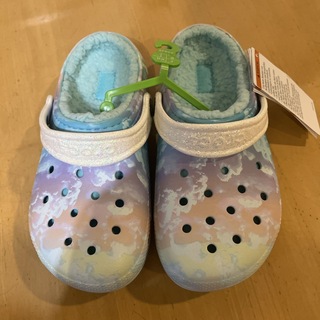 クロックス(crocs)の新品タグ付クロックスcrocsキッズ★ ボアサンダルClassic20  (サンダル)