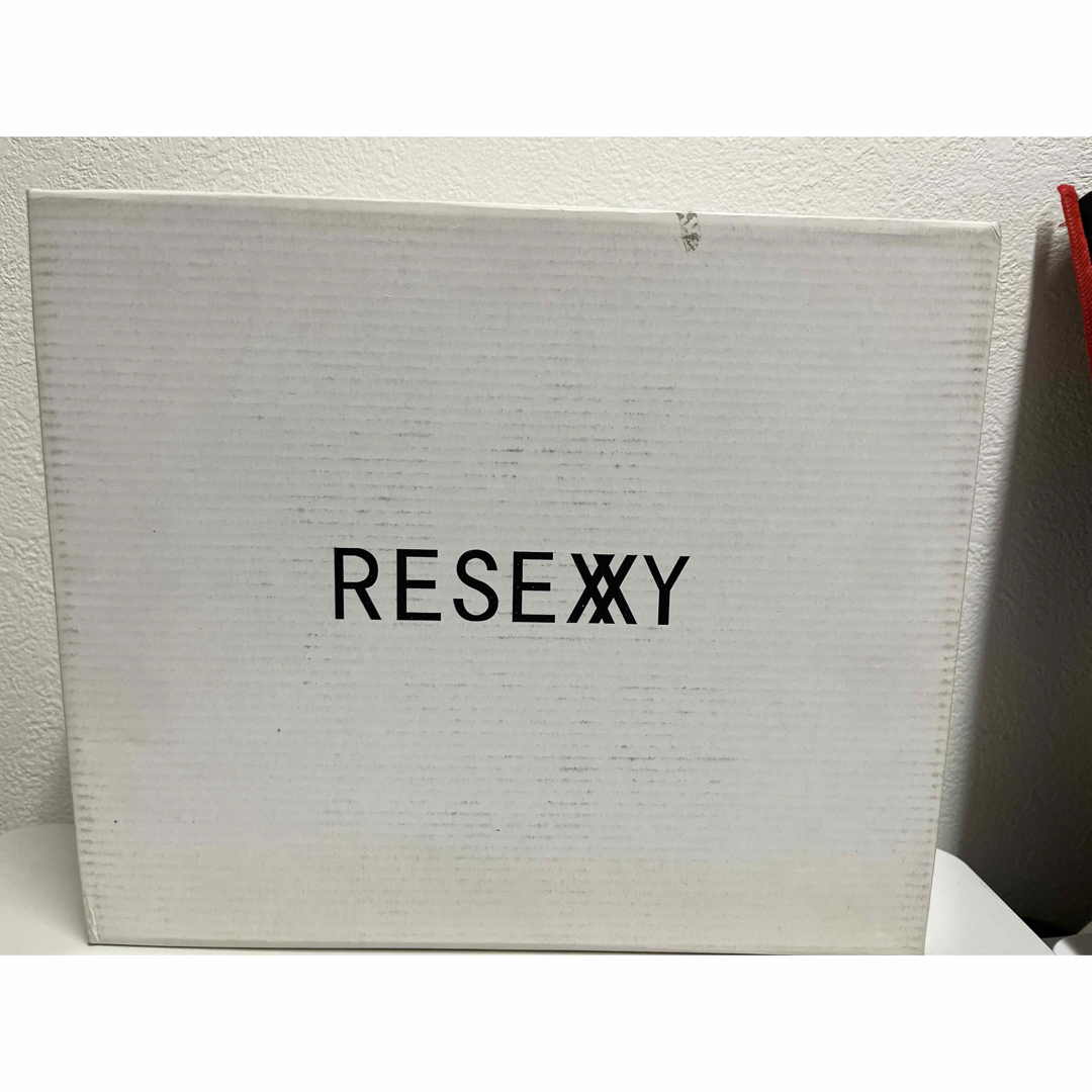 RESEXXY(リゼクシー)のRESEXXY（リゼクシー）　コンビパンプス／23.5㌢／未使用品 レディースの靴/シューズ(ハイヒール/パンプス)の商品写真